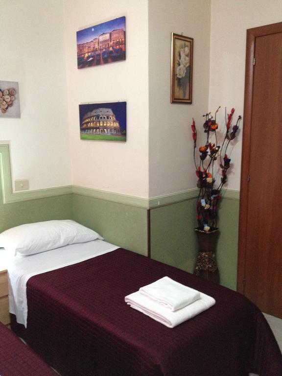 Rome Rainbow Guest House Quarto foto
